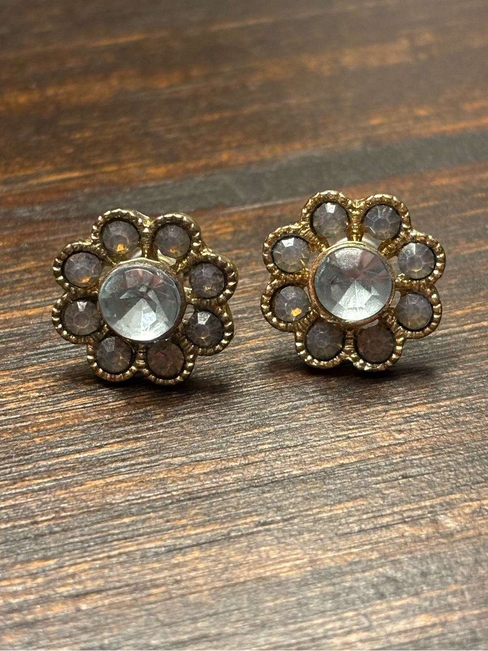 vintage-style floral cluster stud earrings